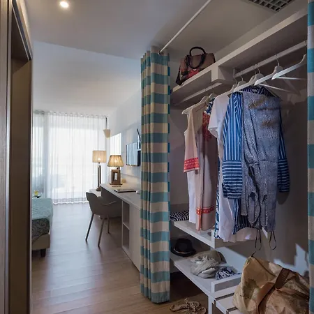 ホテル Lino Delle Fate Eco 4*