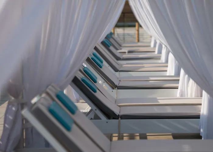 Hotel Lino Delle Fate Eco 4*